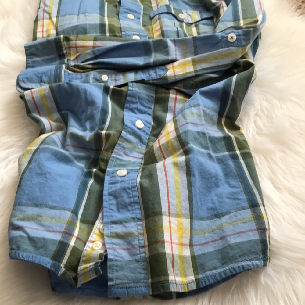 Old navy button down - Picture 4 of 4